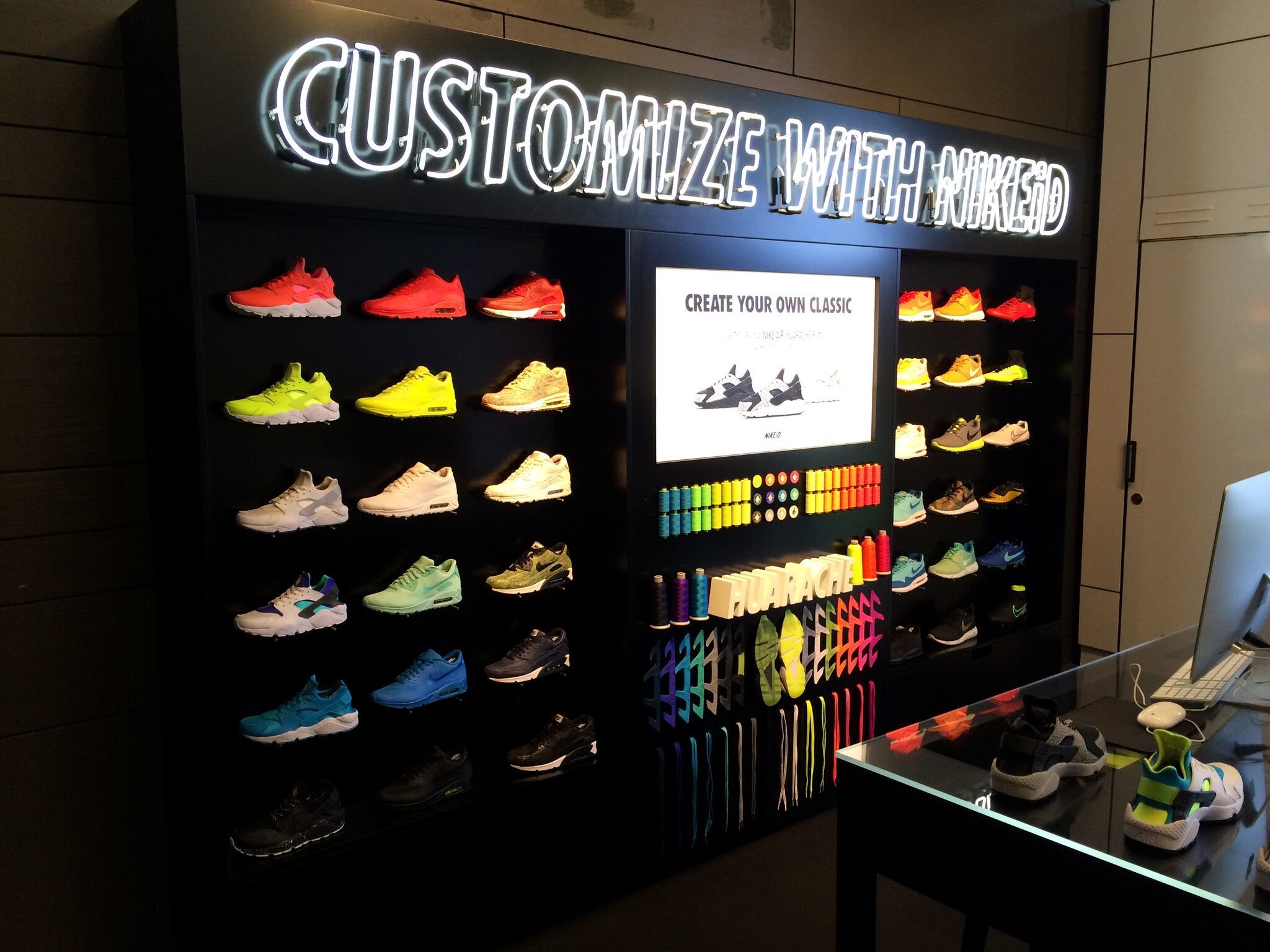 Neon Retail Display/ Nike ID/ Hotel Creative