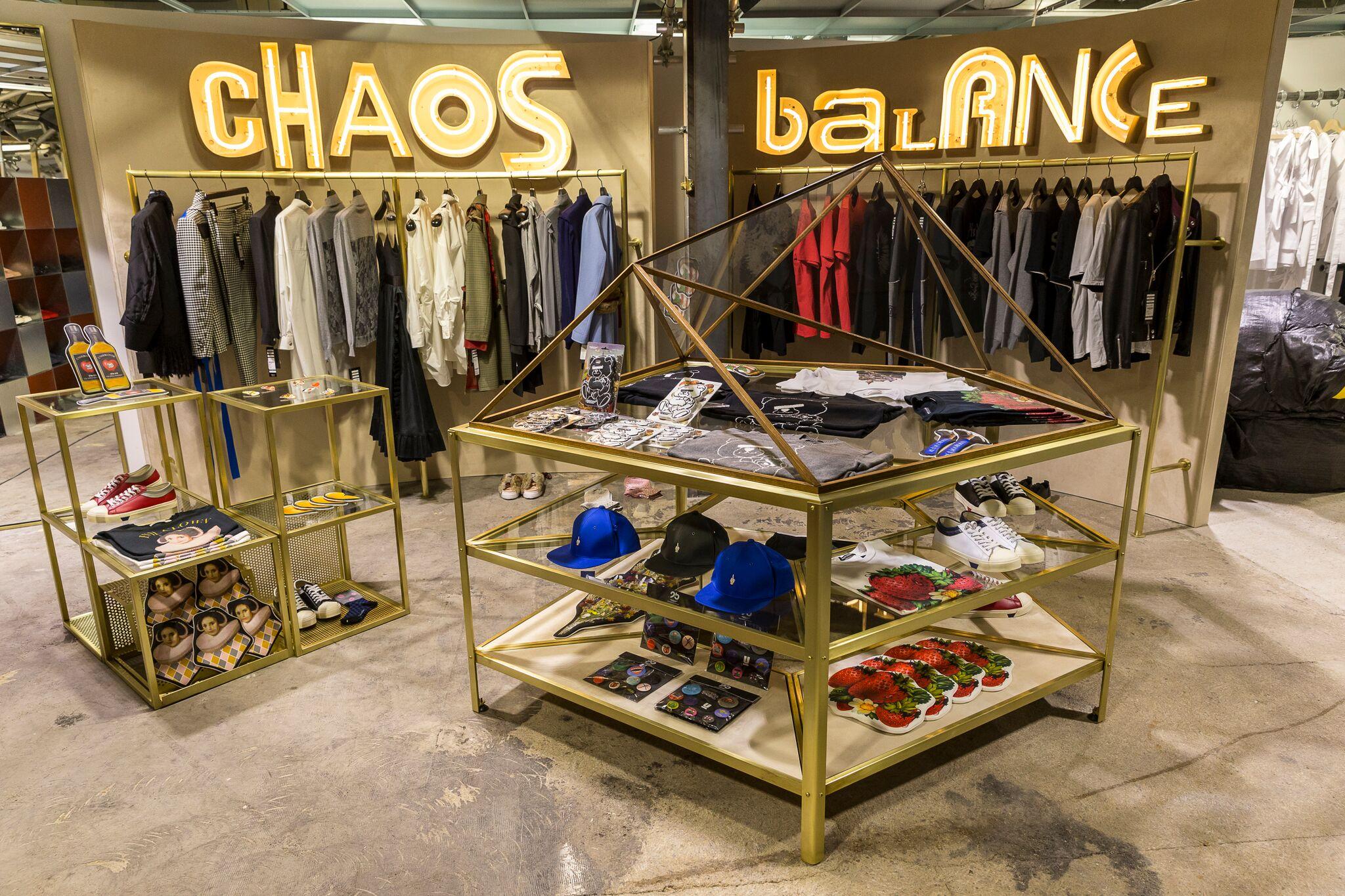 Retail Display Production Dsm Chaos Balance